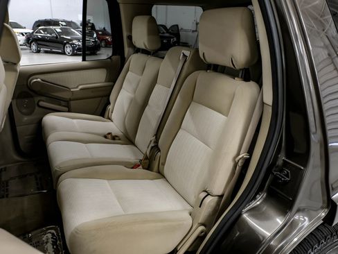 Used 2008 Ford Explorer XLT RWD image 35