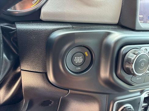 Used 2023 Jeep Wrangler Unlimited Sahara AWD/4WD image 27