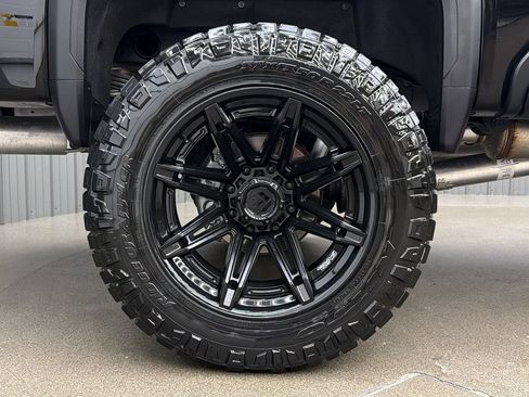 Used 2026 GMC Sierra 2500 AT4 AWD/4WD image 11