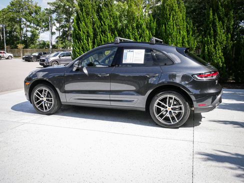 Used 2025 Porsche Macan AWD/4WD image 7