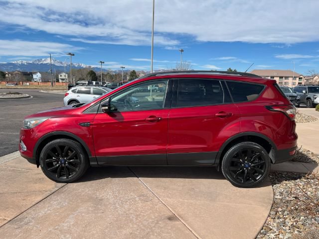 Used 2017 Ford Escape Titanium AWD/4WD image 4