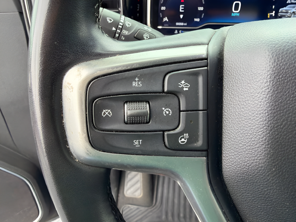 Used 2025 Chevrolet Silverado 1500 LT AWD/4WD image 25