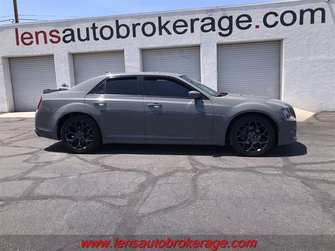Used 2019 Chrysler 300 S RWD image 1