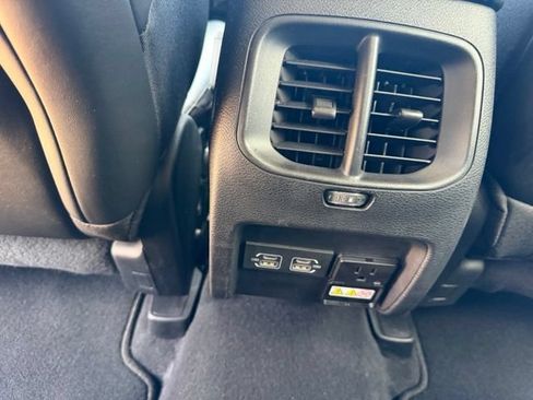Used 2022 Jeep Cherokee Limited AWD/4WD image 14