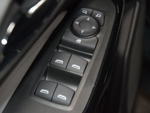 New 2026 Chevrolet Trax LT w/ Sunroof Package FWD image 43