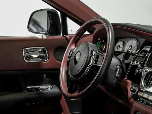 Used 2016 Rolls-Royce Dawn image 21