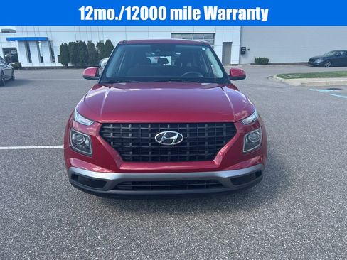 Used 2020 Hyundai Venue SE image 3