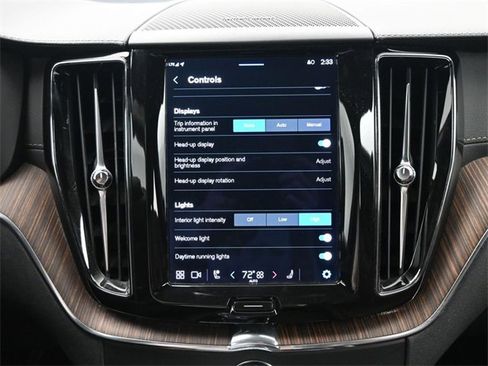 Used 2022 Volvo XC60 B5 Inscription image 19