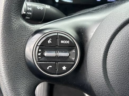 Used 2023 Kia Soul LX w/ Option Group 015 FWD image 19