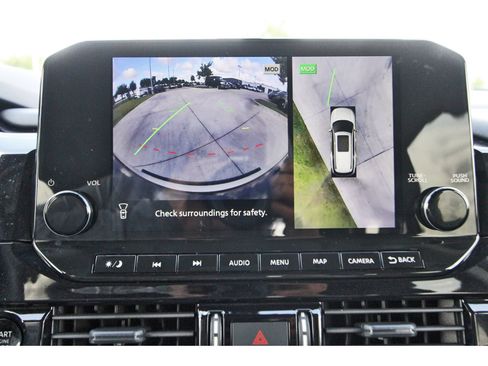 Certified 2025 Nissan Pathfinder SL FWD image 27