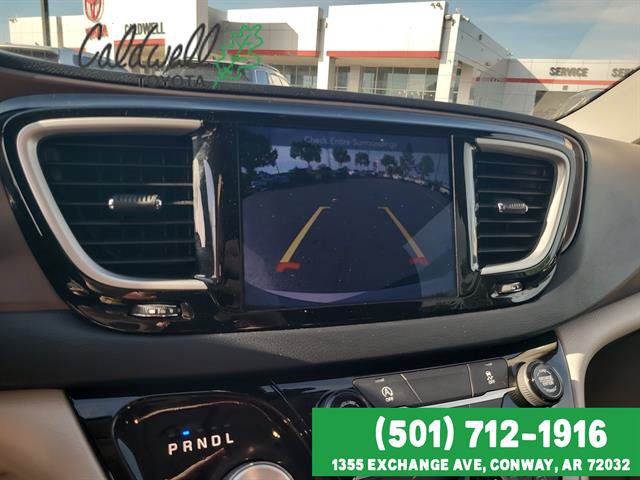Used 2017 Chrysler Pacifica Touring Plus w/ Tire & Wheel Group FWD image 21