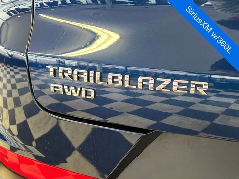 Used 2023 Chevrolet TrailBlazer ACTIV w/ Sun and Liftgate Package image 14