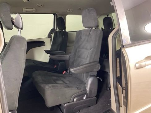 Used 2016 Dodge Grand Caravan SE w/ Quick Order Package 29E SE FWD image 23