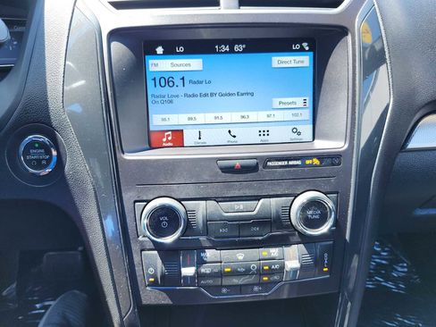 Used 2018 Ford Explorer XLT w/ Equipment Group 201A AWD/4WD image 13