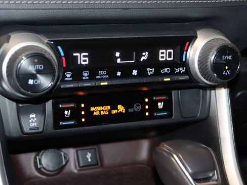 Used 2022 Toyota RAV4 Limited image 42