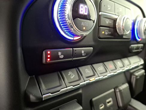 Used 2020 GMC Sierra 1500 Elevation w/ Elevation Value Package image 19