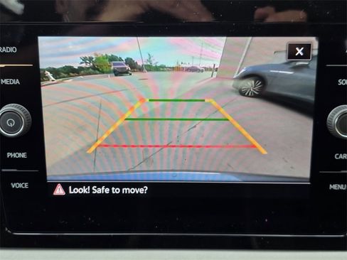 New 2025 Volkswagen Taos SE image 13