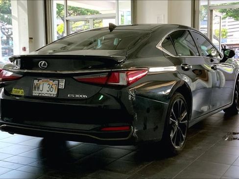 Used 2023 Lexus ES 300h F Sport FWD image 6