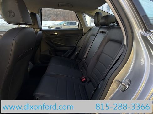 Used 2024 Volkswagen Jetta SE image 21