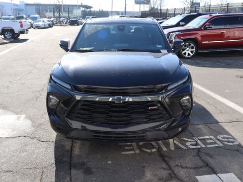 Certified 2023 Chevrolet Blazer RS image 3