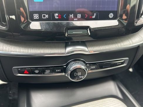 Certified 2025 Volvo XC60 B5 Plus image 25