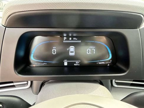 Certified 2025 Hyundai Elantra Sport FWD image 23