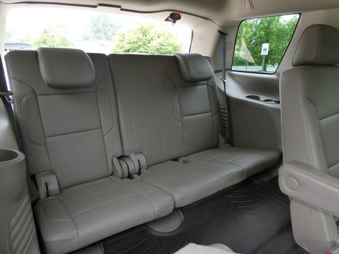 Used 2017 Chevrolet Tahoe Premier AWD/4WD image 35
