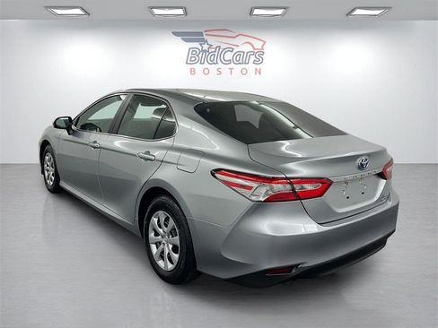 Used 2018 Toyota Camry LE image 6