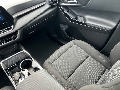 Used 2025 Chevrolet Equinox LT image 15