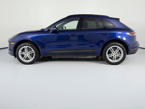 Used 2025 Porsche Macan image 2