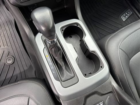 Used 2022 Chevrolet Colorado ZR2 image 14