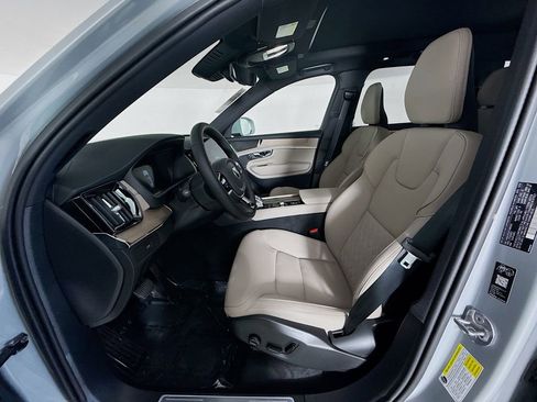 New 2026 Volvo XC90 B5 Plus w/ Protection Package AWD/4WD image 22