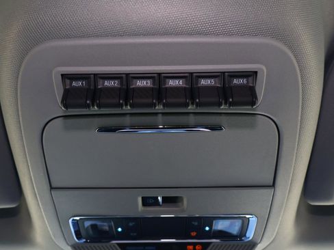 Used 2025 Ford F250 Lariat w/ Chrome Package image 31