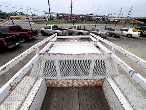 Used 2001 Ford F350 XL image 39