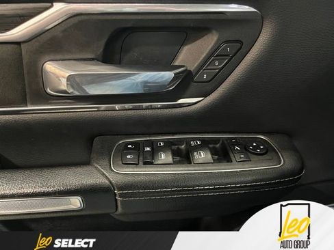 Used 2023 RAM 1500 Laramie AWD/4WD image 18