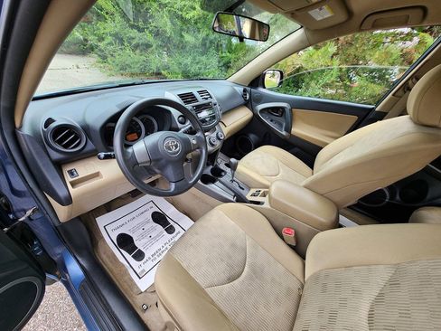 Used 2010 Toyota RAV4 2WD w/ Base L4 Extra Value Pkg image 21