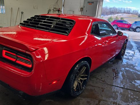 Used 2022 Dodge Challenger R/T image 7