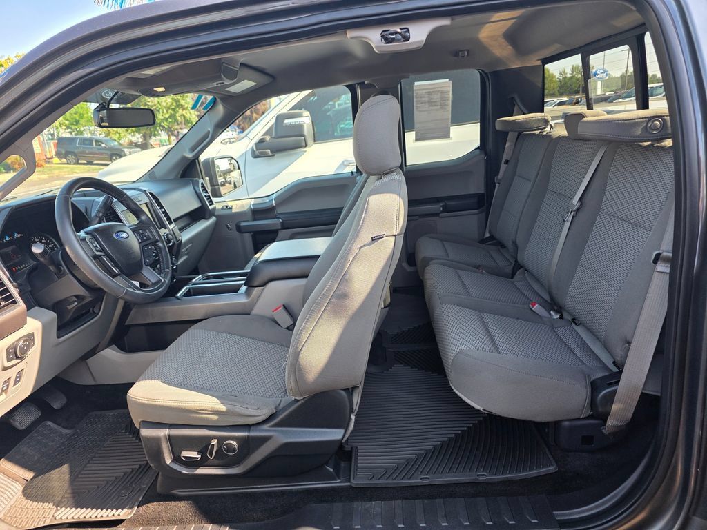 Used 2017 Ford F150 XLT w/ Equipment Group 302A Luxury AWD/4WD image 11
