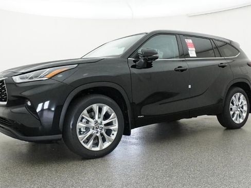 New 2026 Toyota Highlander Limited AWD/4WD image 17