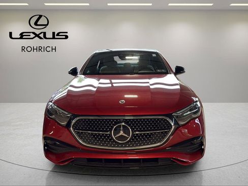 Used 2024 Mercedes-Benz E 350 4MATIC Sedan image 2
