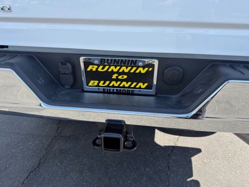 Used 2025 Chevrolet Silverado 2500 LT w/ Convenience Package image 17