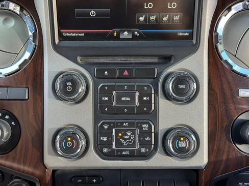Used 2016 Ford F350 Lariat w/ Lariat Ultimate Package AWD/4WD image 14