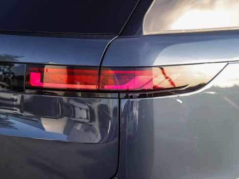 New 2026 Land Rover Range Rover Sport Dynamic SE image 9