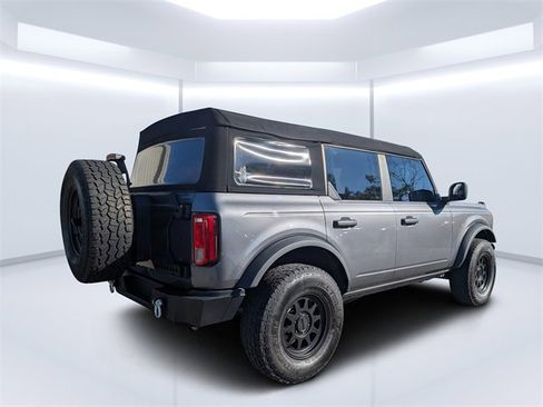 Used 2023 Ford Bronco Base image 3