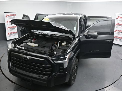 Used 2023 Toyota Tundra SR5 AWD/4WD image 40