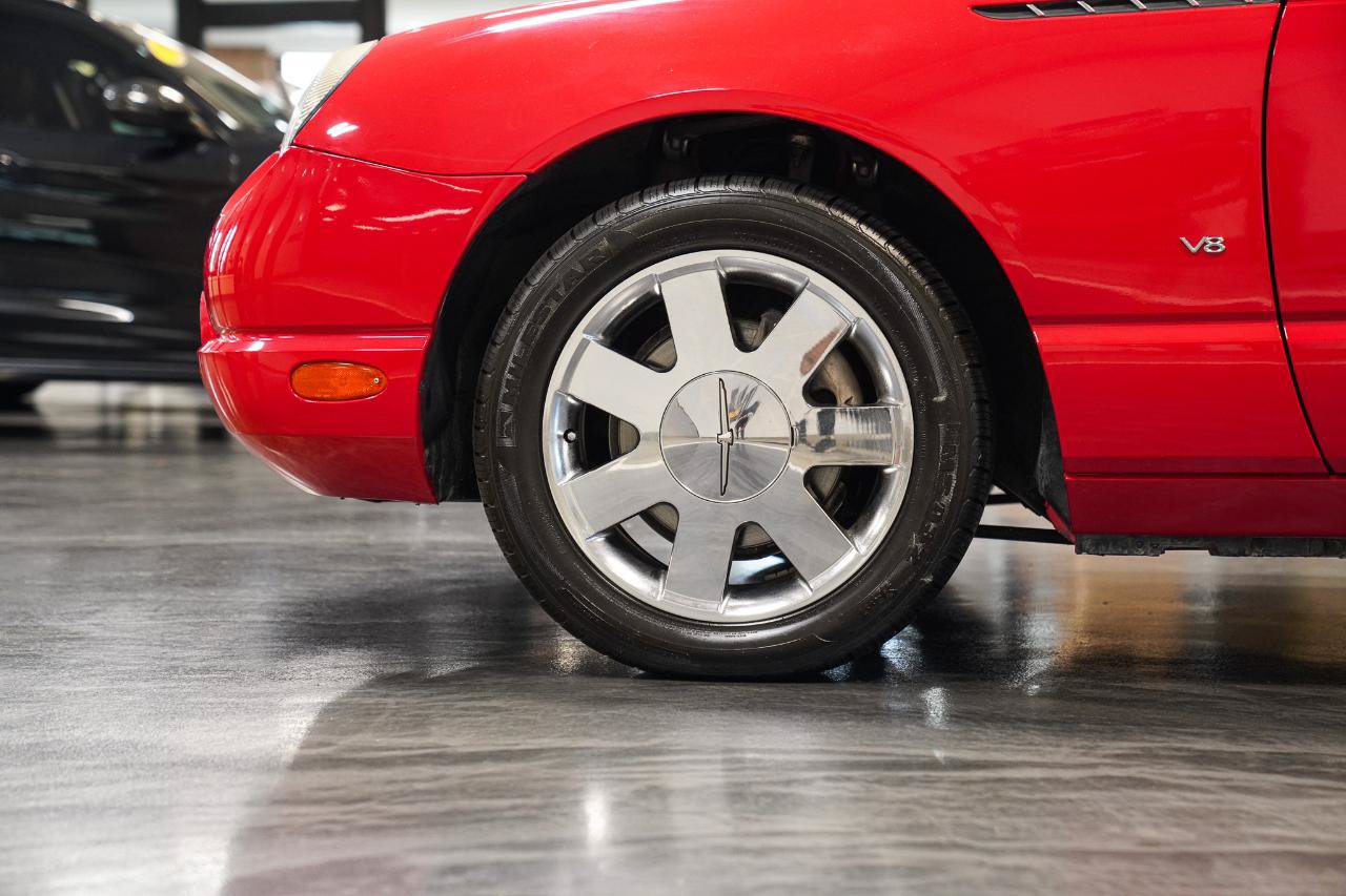 Used 2002 Ford Thunderbird RWD image 9