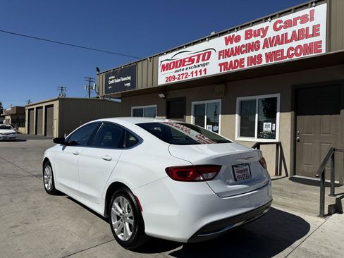Used 2015 Chrysler 200 Limited w/ Convenience Group FWD image 5