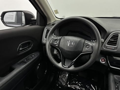 Used 2018 Honda HR-V EX image 25