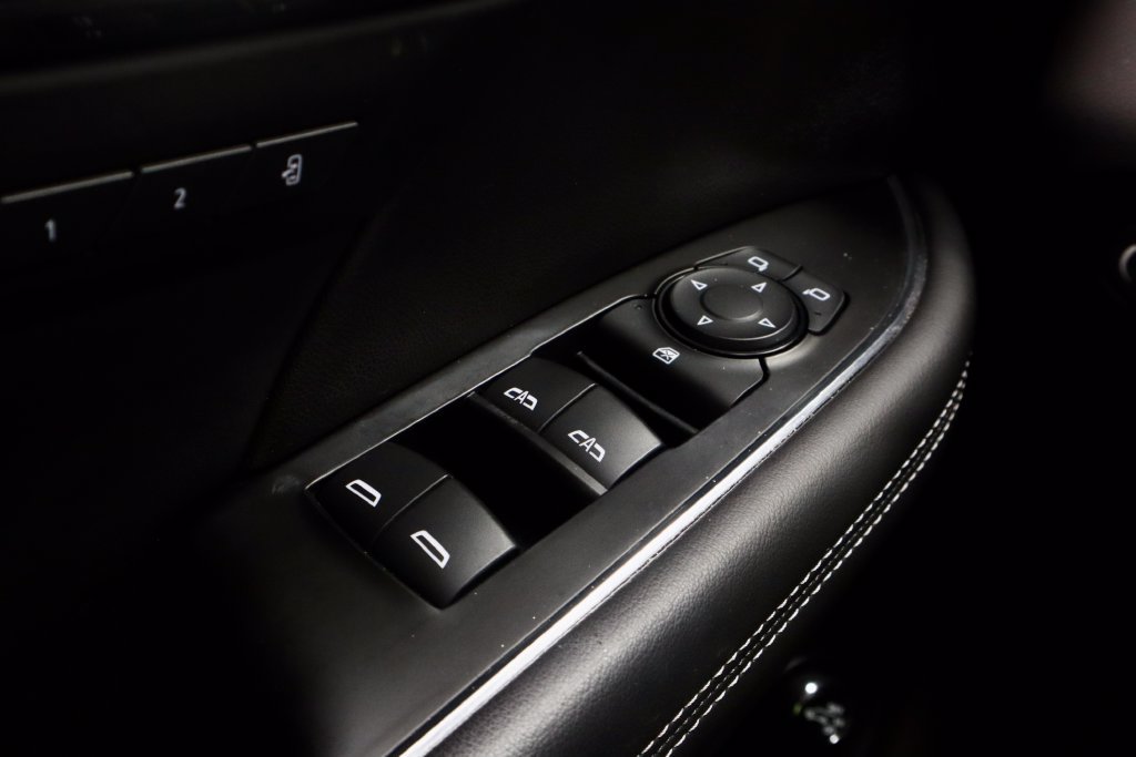 Used 2023 Buick Envision Essence w/ Sport Touring Package AWD/4WD image 26