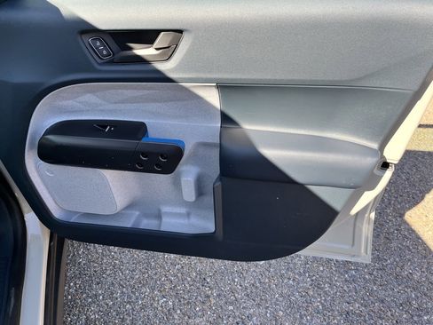 New 2025 Ford Maverick XLT w/ Equipment Group 302A image 19